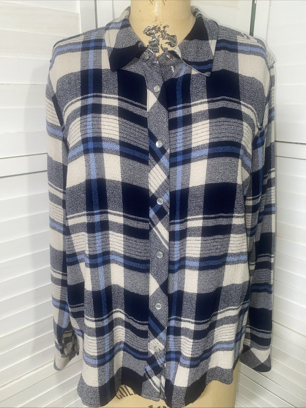Idyllwind by Miranda Lambert Blue Plaid Woven Pearl Snap Rayon Blend Large